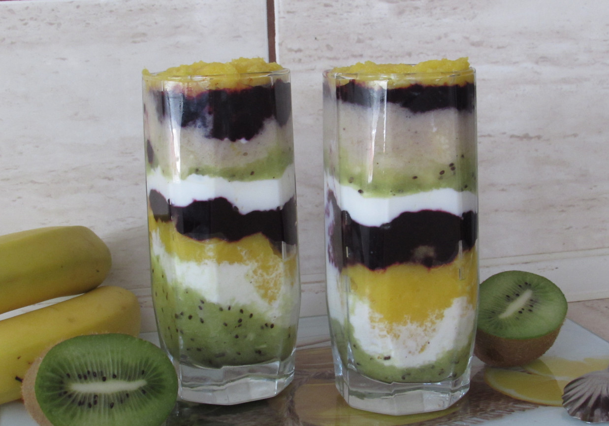 Koktajl z kiwi i mango foto