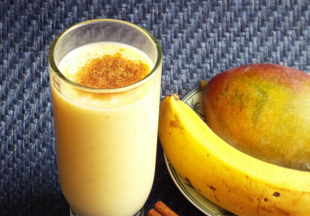 Koktajl z mango i bananem foto