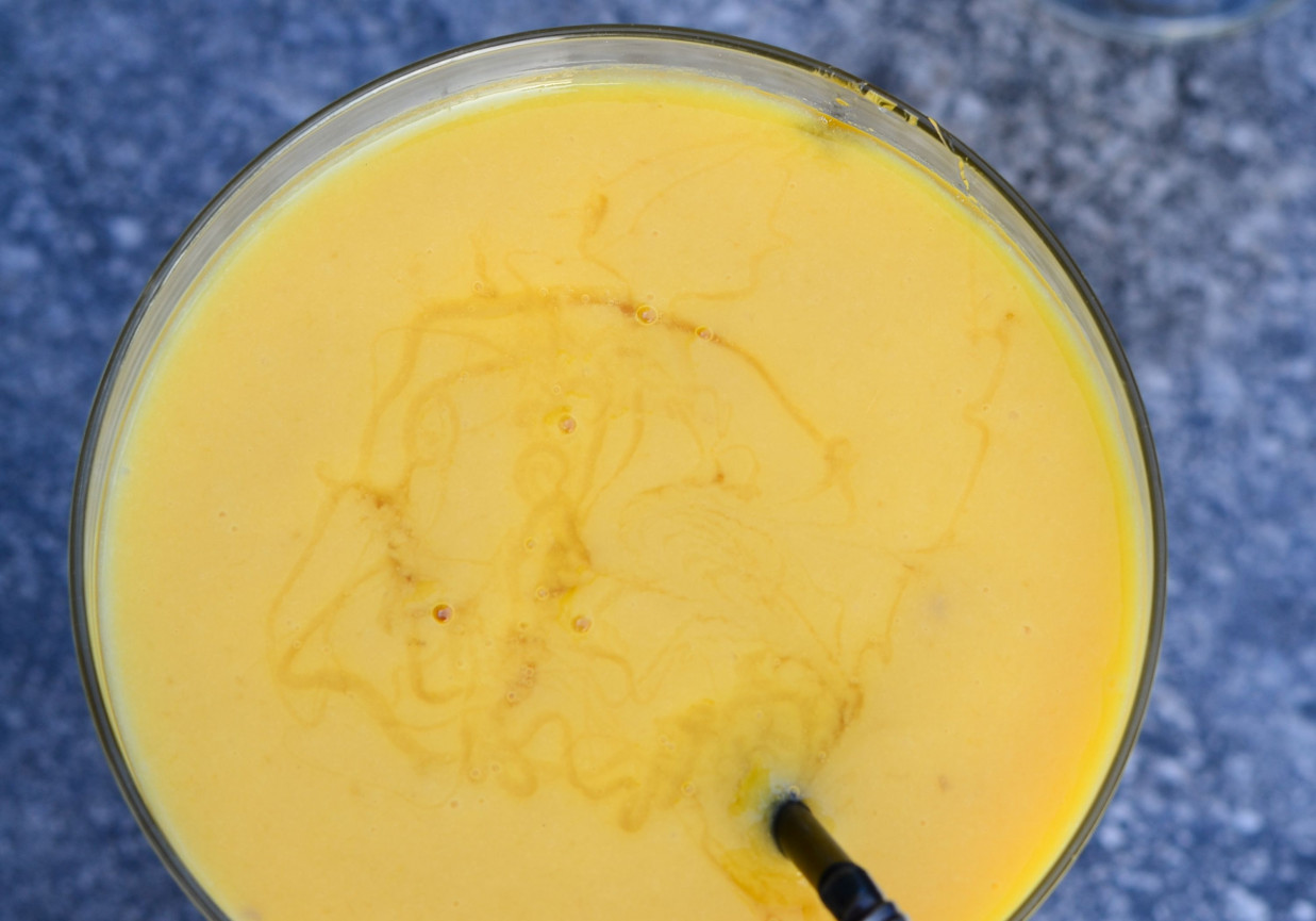 Koktajl z mango, nektarynki i gruszki foto