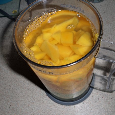 Krok 3 - Koktajl z ogórkiem i mango  foto