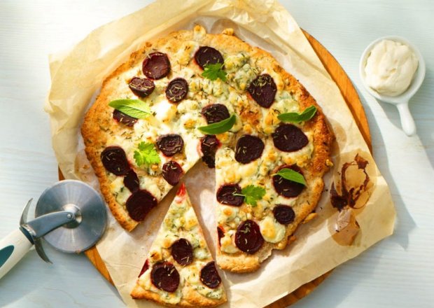Kolacja na wtorek: Orkiszowa pizza z rukolą foto