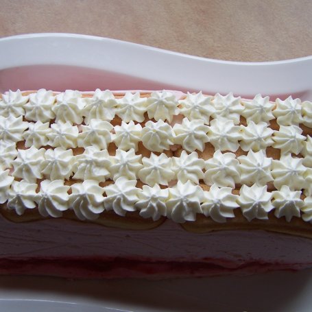 Krok 17 - Kolejna propozycja z truskawkami, czyli keksówkowy sernik:) foto