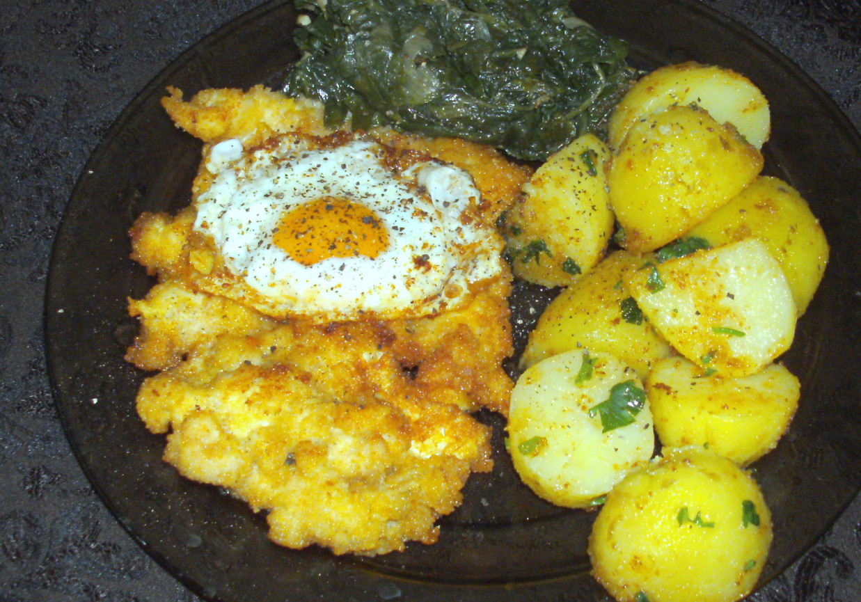 kolet z piersi z jajkiem,szpinakiem,ziemniakami na obiad... foto