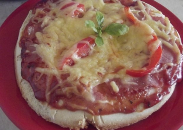 Fotografia przedstawiająca Kolorowa pizza