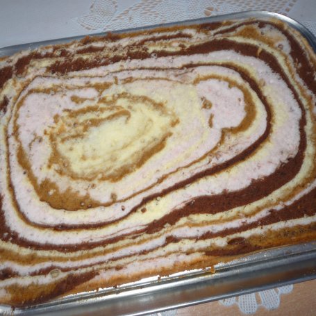 Krok 7 - Kolorowe ciasto z masami foto