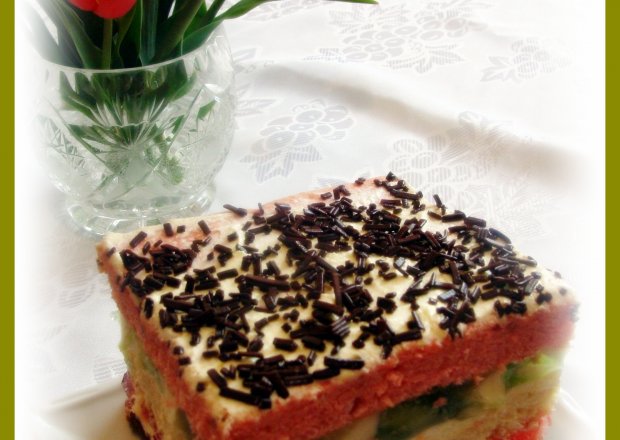 Fotografia przedstawiająca Kolorowe ciasto