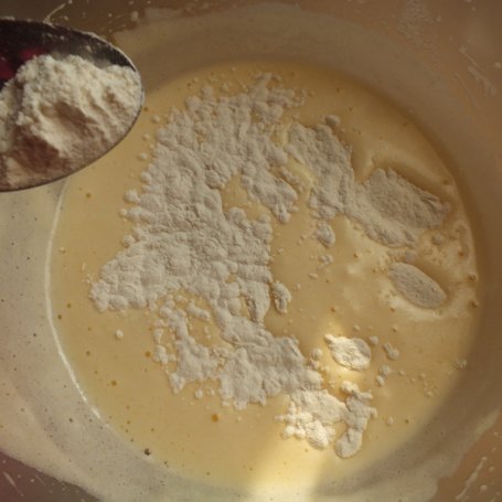 Krok 2 - Kolorowe ciasto foto