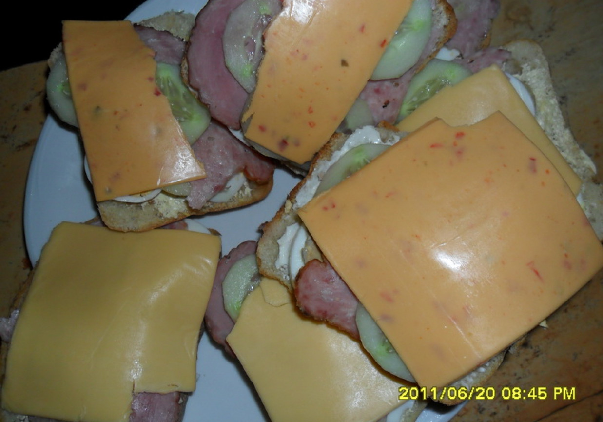 Kolorowe kanapki - pyszna kolacja foto