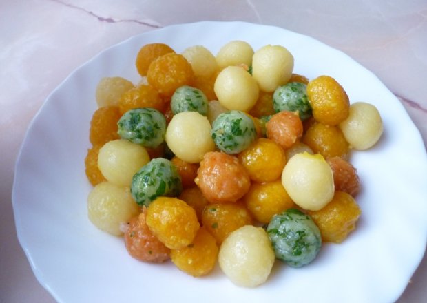 Fotografia przedstawiająca Kolorowe kuleczki do obiadu