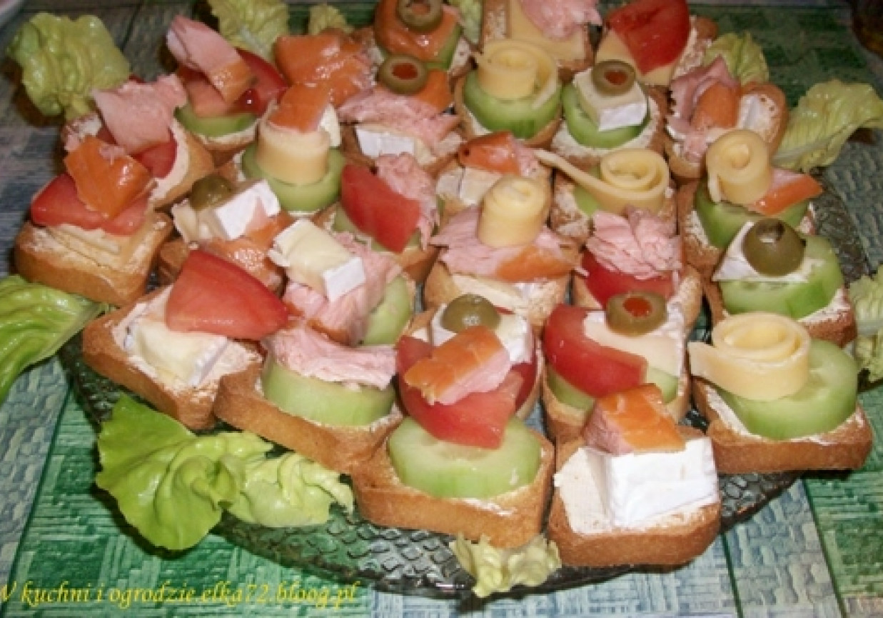 Kolorowe mini kanapki foto