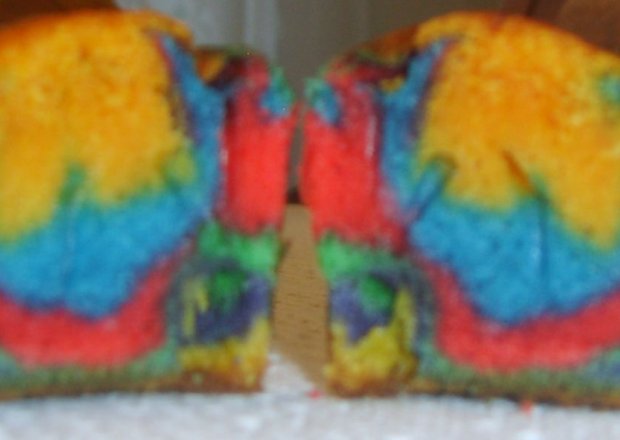 Fotografia przedstawiająca kolorowe muffiny