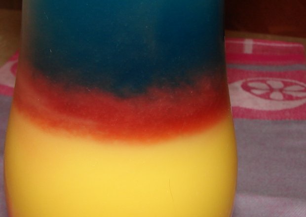 Fotografia przedstawiająca Kolorowy drink