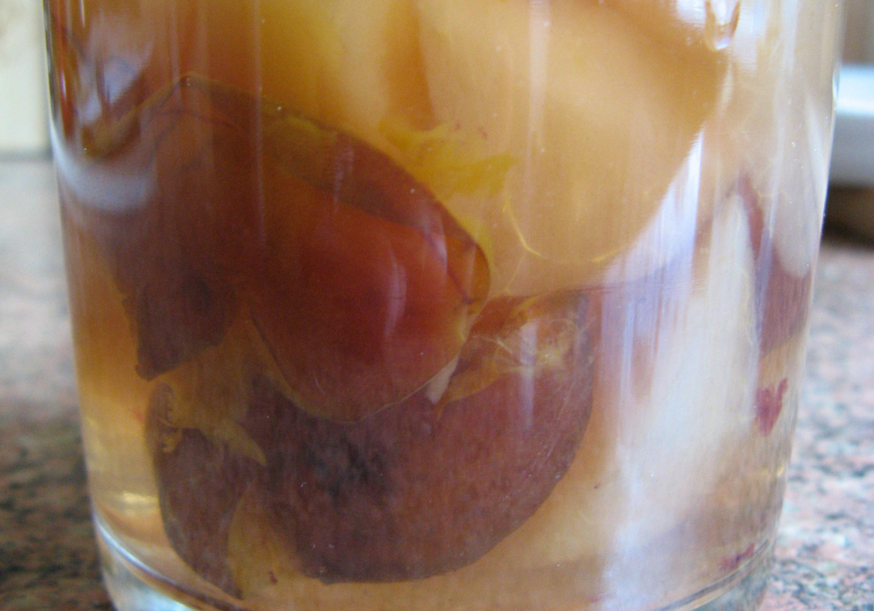 Kompot jabłkowo-śliwkowy foto