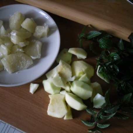 Krok 1 - Kompot jabłkowy z pomelo foto