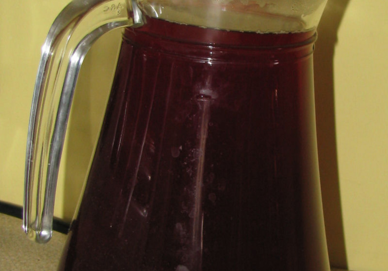 Kompot malinowy. foto