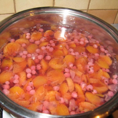 Krok 4 - Kompot porzeczkowo-śliwkowy foto