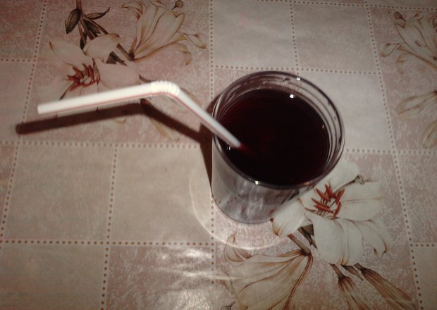 Fotografia przedstawiająca Kompot z czarnych jagód