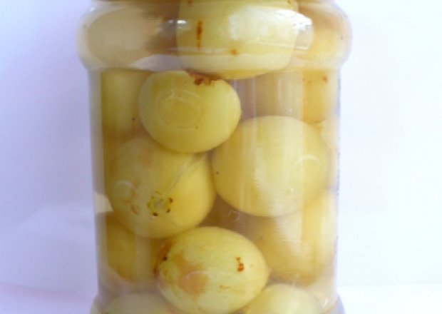 Fotografia przedstawiająca Kompot z jasnych winogron
