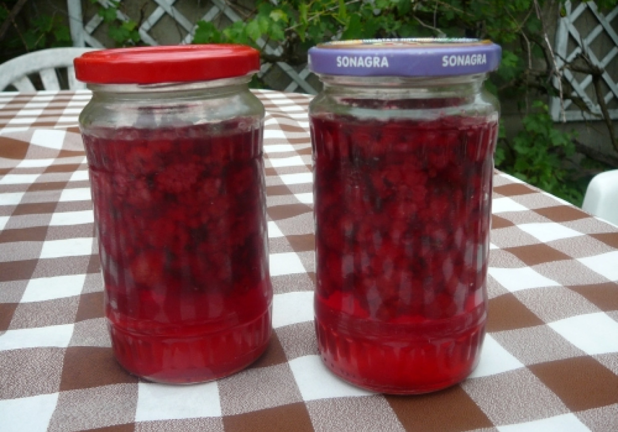 Kompoty z malin z syropem z bzu foto