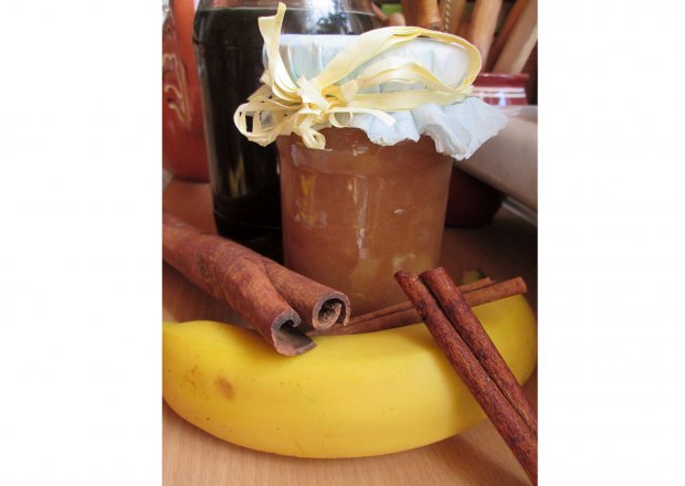 Fotografia przedstawiająca Konfitura z bananów do słoików