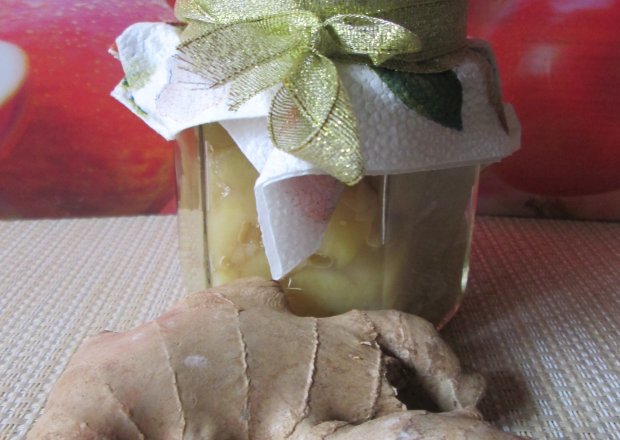 Fotografia przedstawiająca Konfitura z jabłek z dodatkiem imbiru