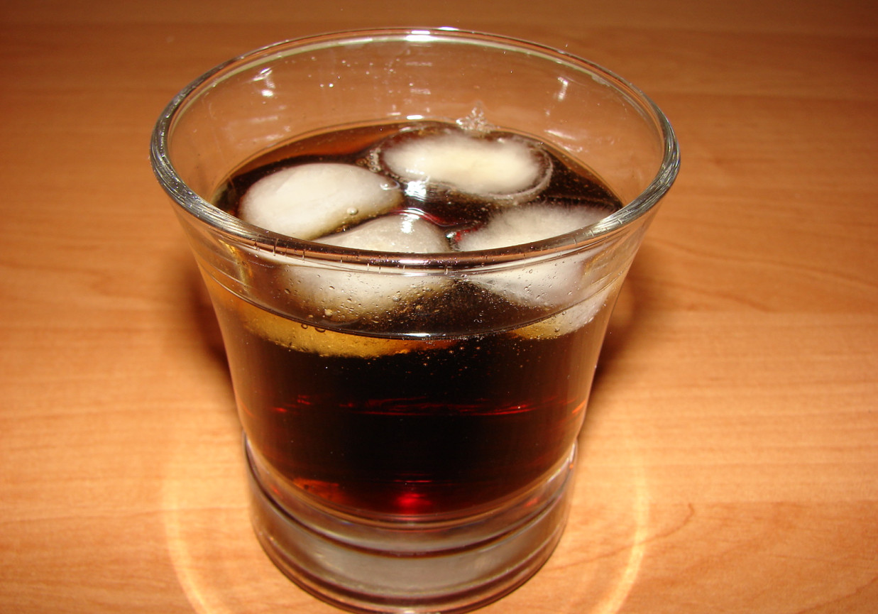 Koniak z coca-colą foto
