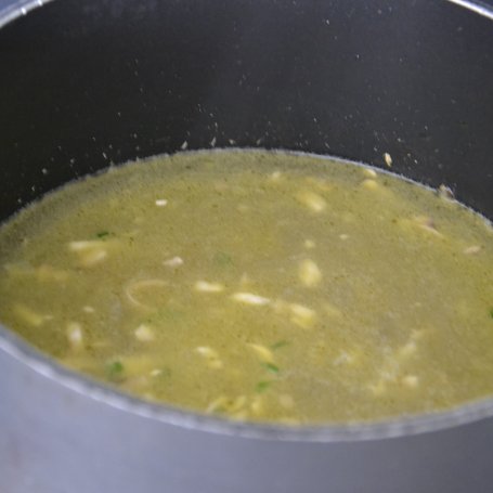 Krok 4 - KOPERKOWE KLOPSIKI W SOSIE PIECZARKOWO KOPERKOWYM Z MAKARONEM foto