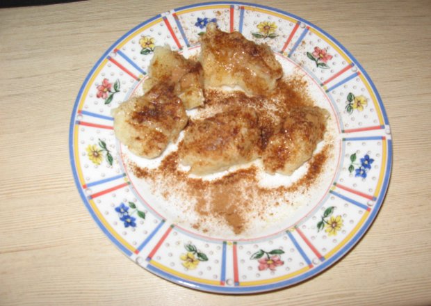 Fotografia przedstawiająca Kopytka na słodko z cynamonem