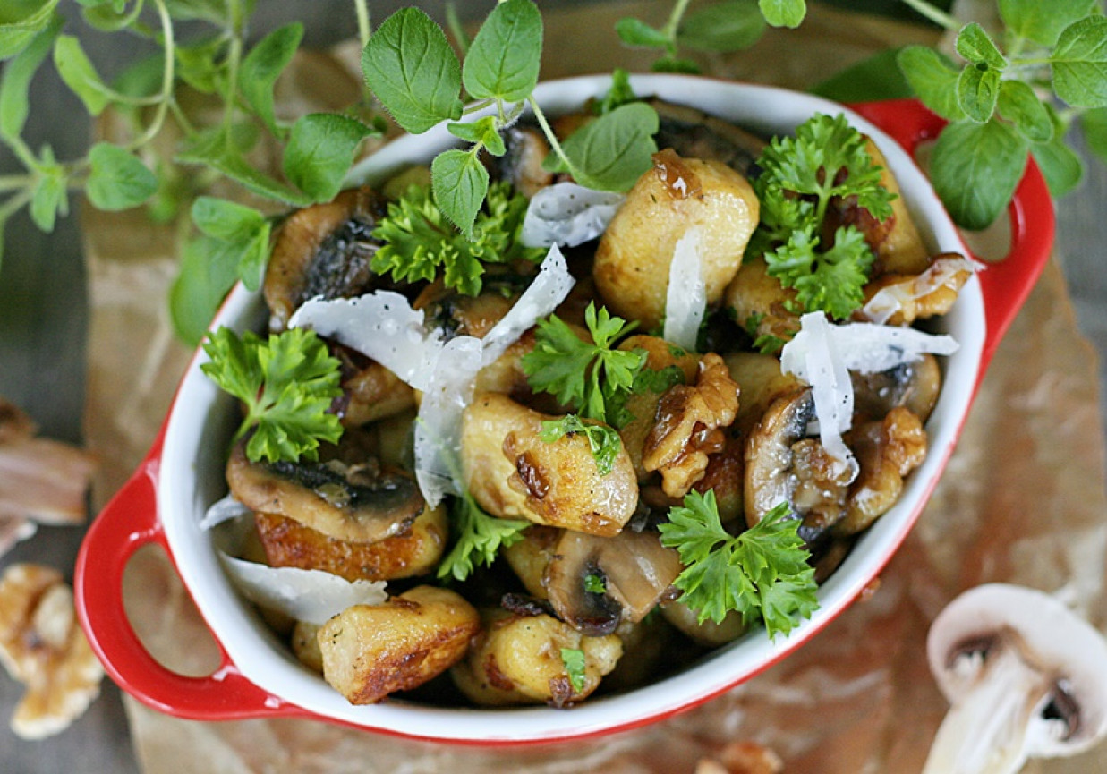 Kopytka smażone z pieczarkami foto