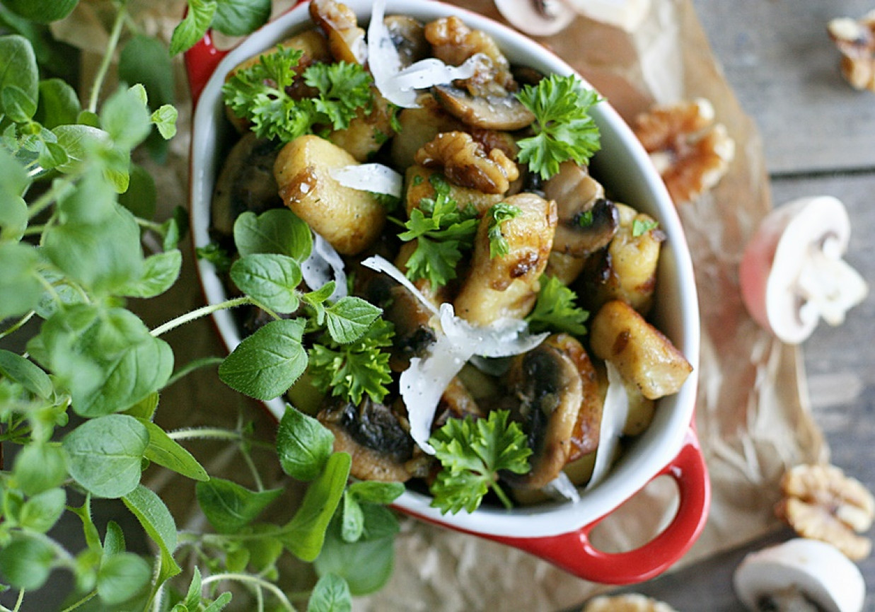 Kopytka smażone z pieczarkami foto