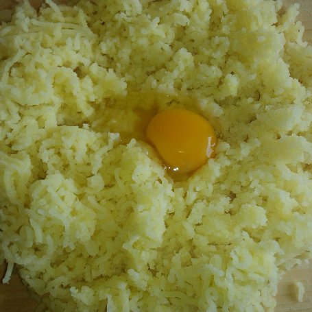 Krok 2 - kopytka z bułką na maśle foto