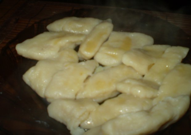 Fotografia przedstawiająca Kopytka z ziemniaków i sera ricotta   (kuchnia fusion)