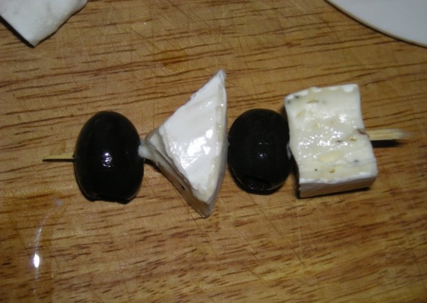 Fotografia przedstawiająca Koreczki z oliwkami