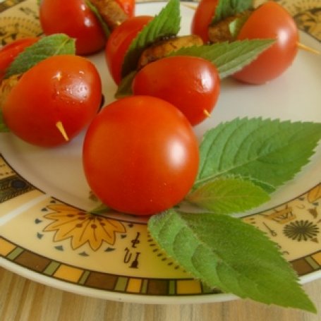 Krok 4 - koreczki z pomidorkami cherry foto