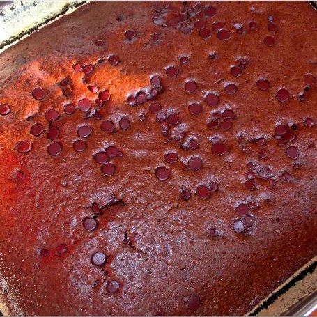 Krok 6 - Korzenne ciasto z czekoladowymi kropkami foto