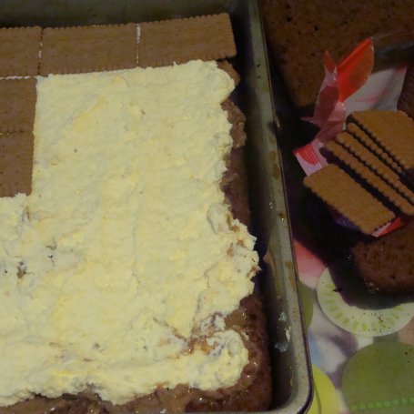 Krok 6 - Korzenne ciasto z kremem  foto