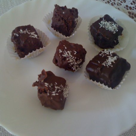 Krok 6 - Kostka bajaderkowa w deserowej czekoladzie foto