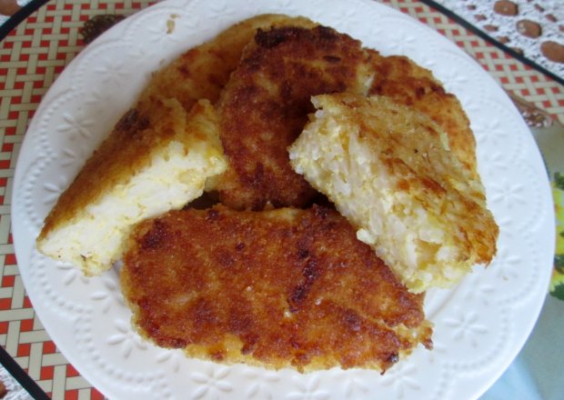 Fotografia przedstawiająca Kotleciki kresowe z ryżu