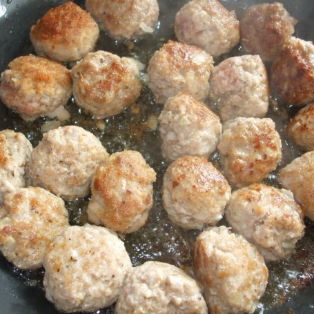 Krok 4 - KOTLECIKI MIĘSNO CZOSNKOWE foto