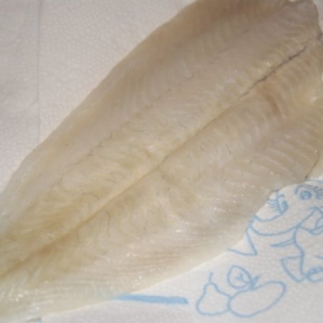 Krok 1 - Kotleciki rybno-ziemniaczane z sosem koperkowym foto