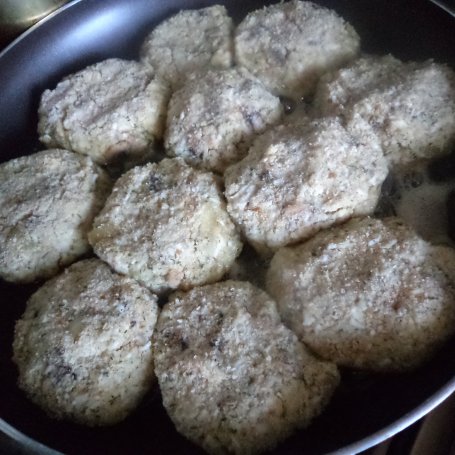 Krok 6 - Kotleciki z jajek i kaszy jaglanej :) foto