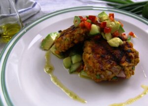 Jak zrobić kotleciki z łososia z salsą z awokado? foto