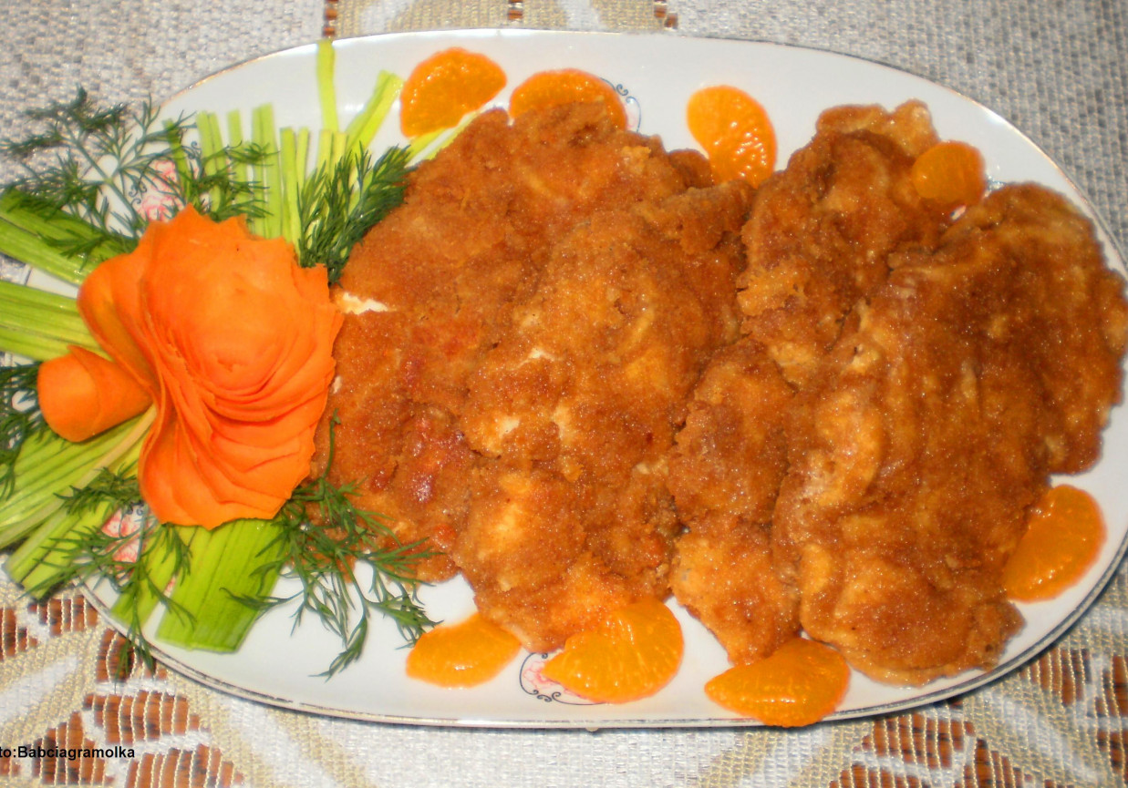 Kotleciki z piersi kurczaka w panierce serowej : foto
