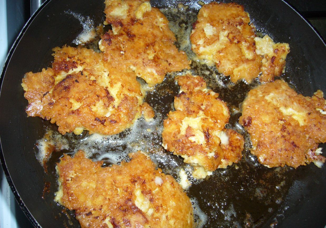 KOTLECIKI Z PIERSI KURCZQAKA Z SEREM I MAJONEZEM foto