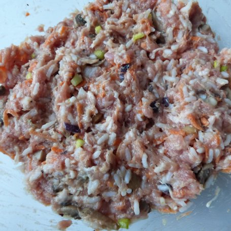 Krok 4 - Kotleciki z ryżem i pieczarkami foto