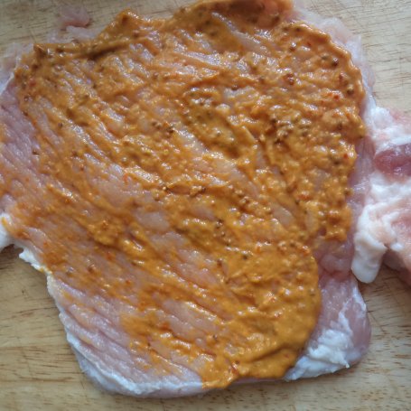 Krok 2 - Kotlet faszerowany pieczarkami, Mozzarella i pestkami dyni :) foto