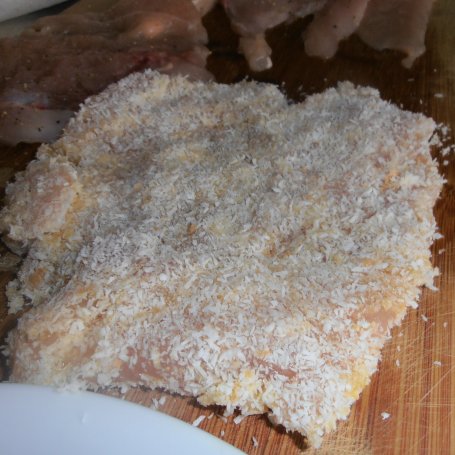 Krok 1 - Kotlet po hawajsku z ananasem i żurawiną foto
