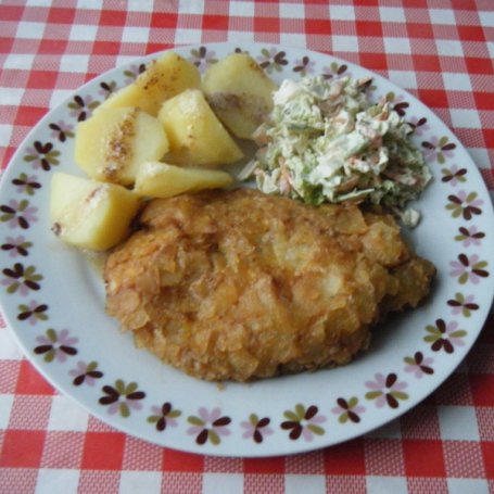 Krok 4 - Kotlet schabowy w panierce z chipsów foto