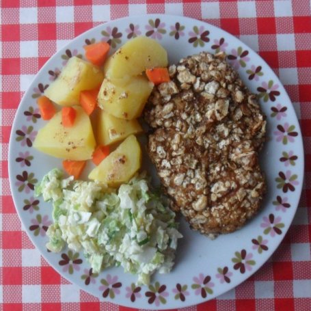 Krok 4 - Kotlet schabowy z chrzanem w prażynkach foto