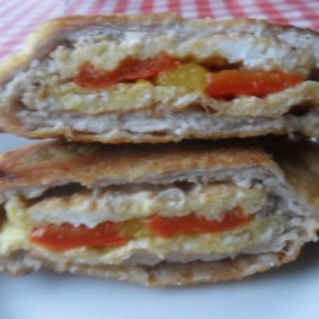 Krok 4 - Kotlet schabowy z omletem i papryką foto